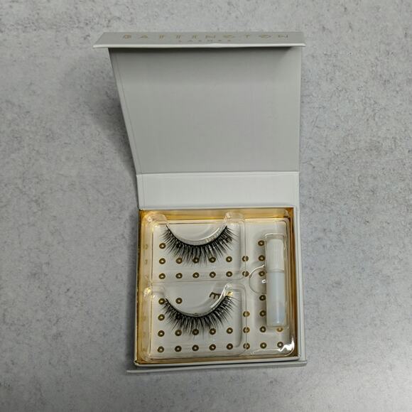 Battington Lashes Monroe 3D Silk Lashes + Glue Kit - Picture 2 of 4